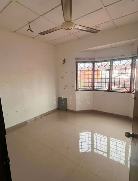 Rumah Teres 2 Tingkat untuk Disewa di Seksyen 8 (Bangi) - Haleem Mazlan - Bedroom - PropertyGuru.com.my