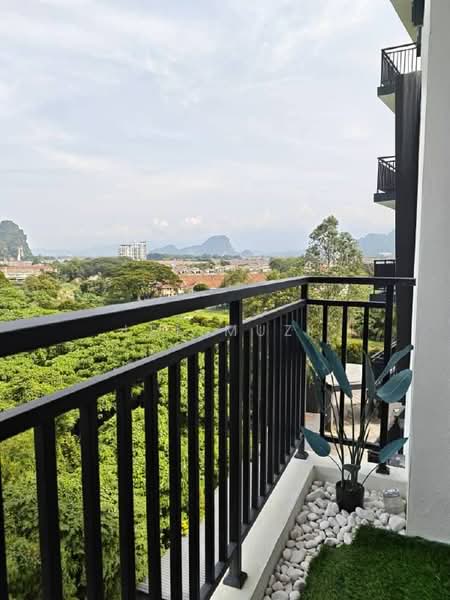 Kondominium untuk Disewa di The Cove Hillside Residence - Lee Muzi - Balcony - PropertyGuru.com.my