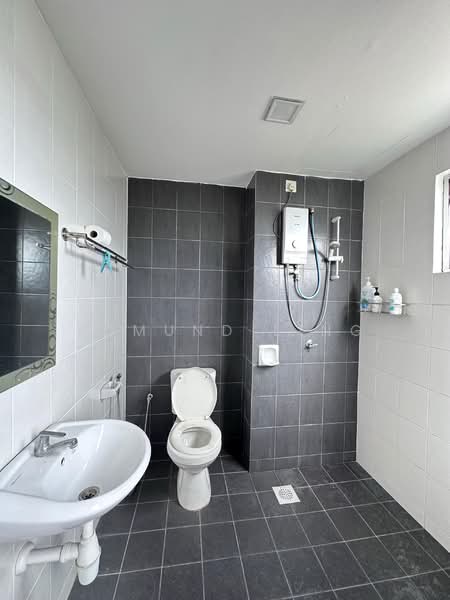 Condominium for Rent at Scott Towers @ Larkin JB - Edmund Ling - PropertyGuru.com.my