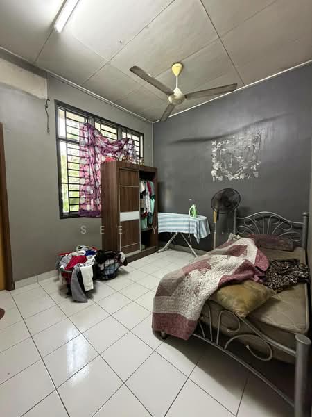Rumah Teres untuk Dijual di Taman Mutiara Rini (Skudai) - See Yin . - Bedroom - PropertyGuru.com.my