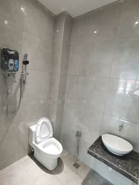 Rumah Teres 2 Tingkat untuk Dijual di Taman Maju Jaya (Ampang) - Addy Ng - Bathroom - PropertyGuru.com.my