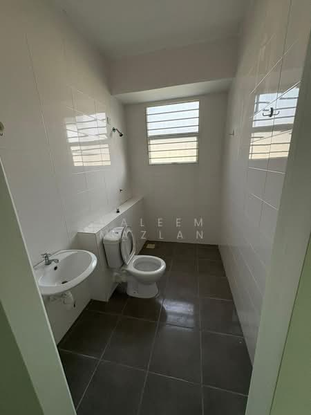 Rumah Teres 3 Tingkat untuk Disewa di Kajang (Selangor) - Halim Mazlan - Bathroom - PropertyGuru.com.my