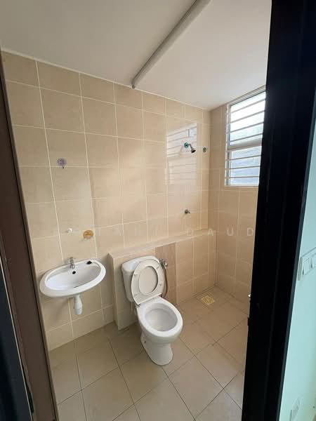 3-storey Terraced House for Rent in Taman Bangi Avenue (Bangi) - Rohani Daud - Bathroom - PropertyGuru.com.my