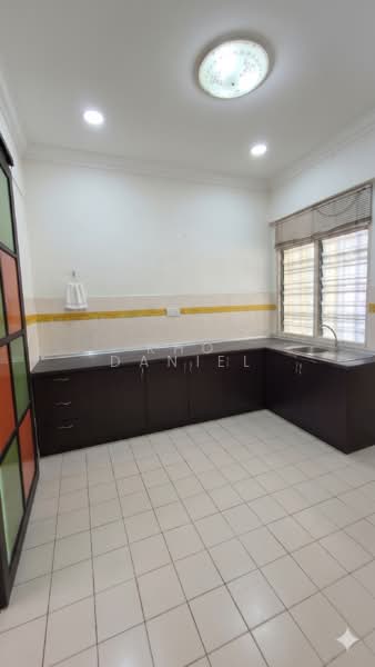 Rumah Teres 2 Tingkat untuk Dijual di Mahkota Cheras (Cheras) - Kho Daniel - Kitchen - PropertyGuru.com.my