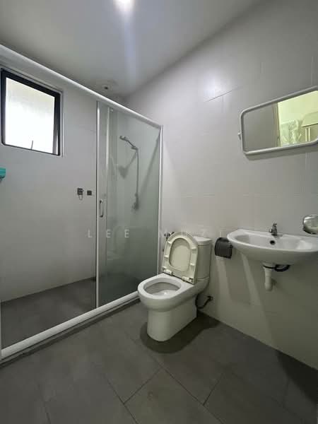 Semi-Detached House for Sale in Ipoh (Perak) - Lee Muzi - Bathroom - PropertyGuru.com.my