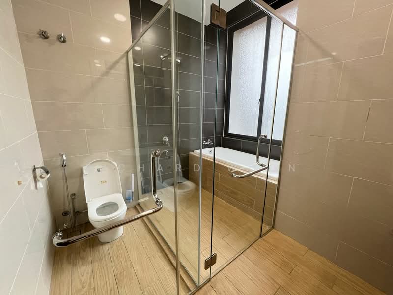 Semi-Detached House for Sale in Eco Sanctuary (Telok Panglima Garang) - Richard Woon - Bathroom - PropertyGuru.com.my