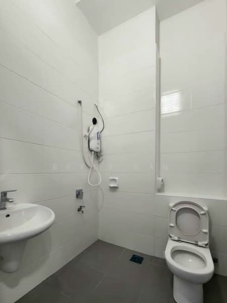 2-storey Terraced House for Sale in Eco Summer (Johor Bahru) - Beyny Gan - Bathroom - PropertyGuru.com.my