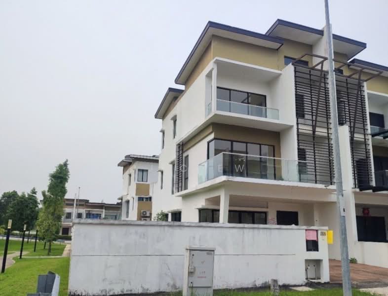 3-storey Terraced House for Sale in Rawang (Selangor) - JJ Chew - Exterior - PropertyGuru.com.my
