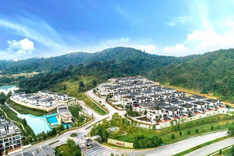 3-storey Terraced House for Sale in Rawang (Selangor) - JJ Chew - Exterior - PropertyGuru.com.my