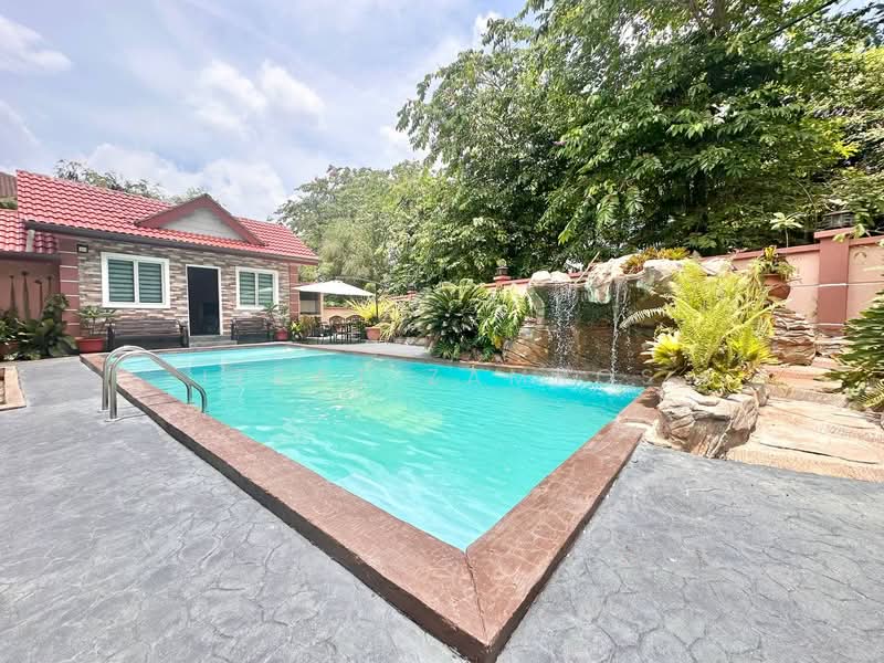 Rumah Teres 2 Tingkat untuk Dijual di Seksyen 3 (Bangi) - Izzat Zamros - PropertyGuru.com.my