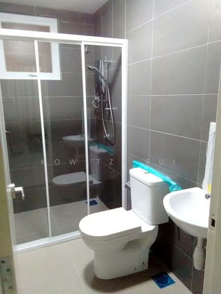 Servis Apartment untuk Disewa di Savanna Executive Suite @ Southville City - Kow Tze Fui - Bathroom - PropertyGuru.com.my