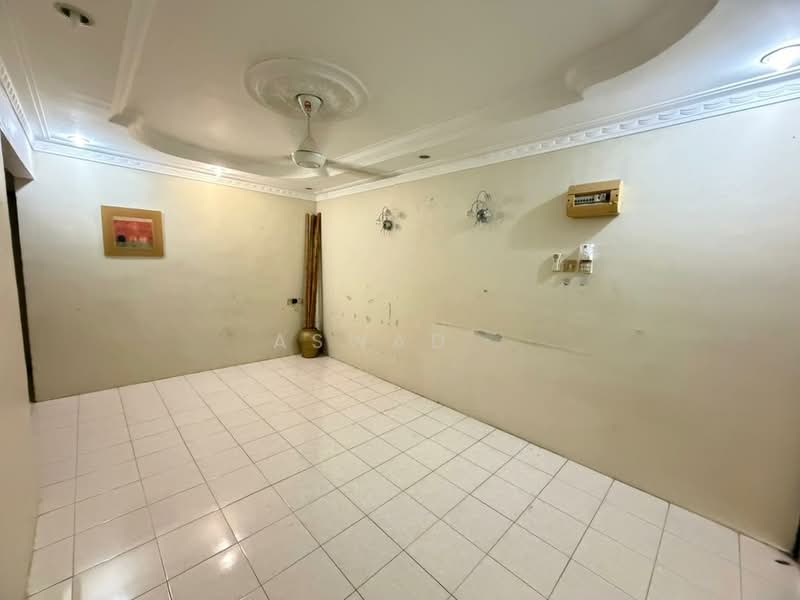 Pangsapuri untuk Dijual di Pauh Damai - Aswad . - Living Room - PropertyGuru.com.my