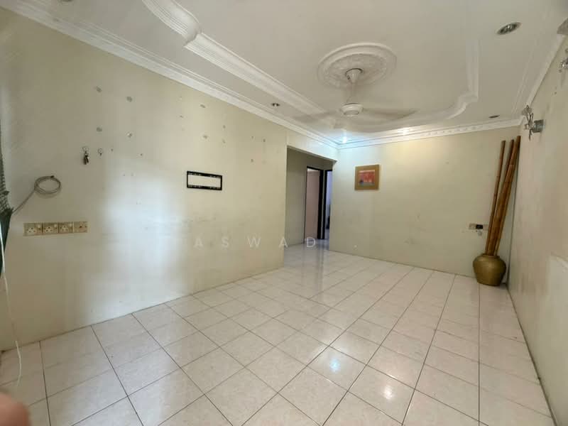 Pangsapuri untuk Dijual di Pauh Damai - Aswad . - Living Room - PropertyGuru.com.my