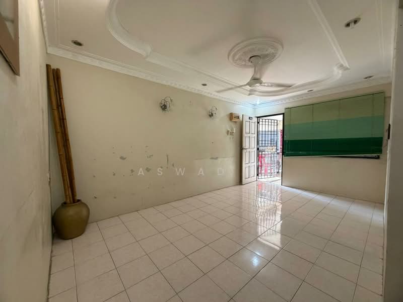 Pangsapuri untuk Dijual di Pauh Damai - Aswad . - Living Room - PropertyGuru.com.my