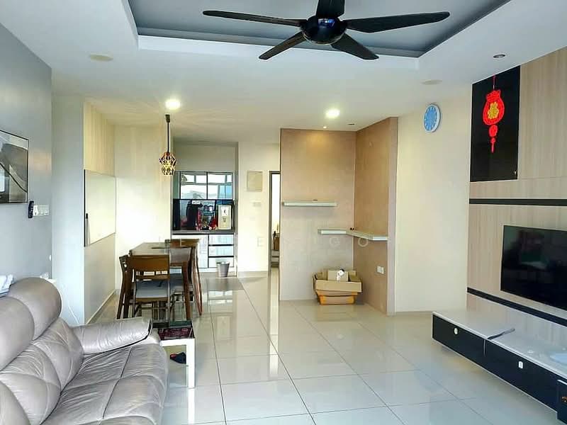 Apartment for Sale at Seri Austin Residence (Pangsapuri Seri Austin) - Jensen Goh - Living Room - PropertyGuru.com.my