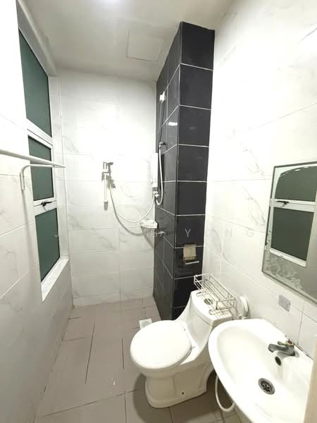 Service Residence for Rent at D'carlton (Residensi Seri Mega) - Janice Yong - Bathroom - PropertyGuru.com.my