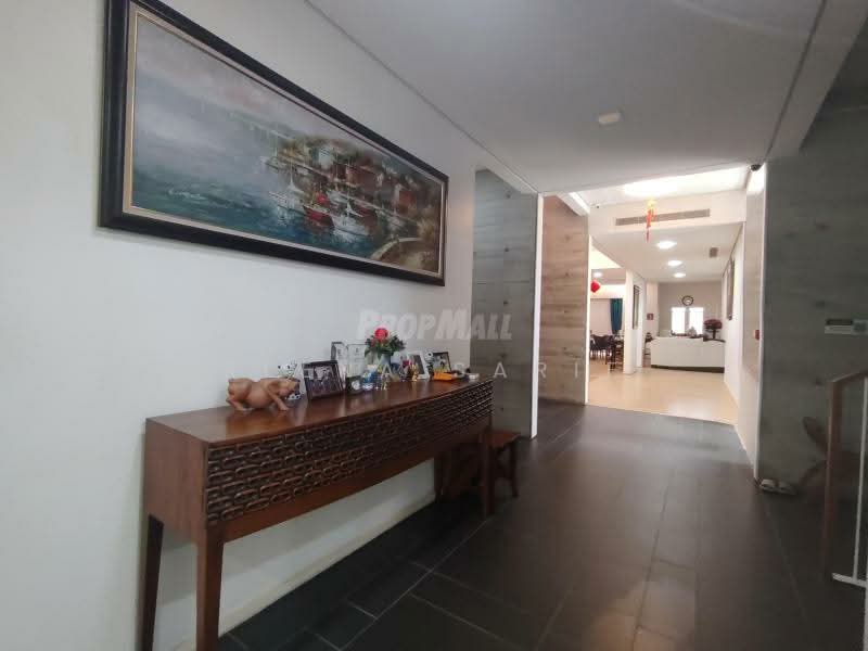 Bungalow for Sale in Ara Damansara (Selangor) - Reena Sarif - Entrance - PropertyGuru.com.my