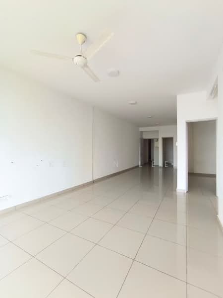 Servis Apartment untuk Dijual di BM City Suites @ BM City Mall - Kelvin Lee - Living Room - PropertyGuru.com.my