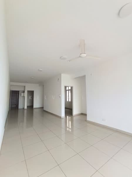Servis Apartment untuk Dijual di BM City Suites @ BM City Mall - Kelvin Lee - Living Room - PropertyGuru.com.my