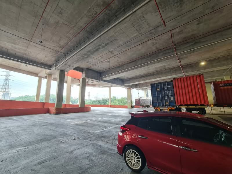 Warehouse for Rent in Seksyen 23 (Shah Alam) - Elyn Soo - Car Park - PropertyGuru.com.my