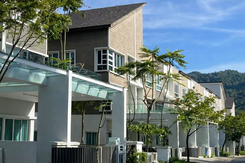3-storey Terraced House for Sale in Tanjung Bungah (Penang) - Kelvin Lee - Exterior - PropertyGuru.com.my