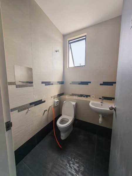 Cluster Factory for Sale in Eco Business Park 1 (Johor Bahru) - May Khoo - Bathroom - PropertyGuru.com.my