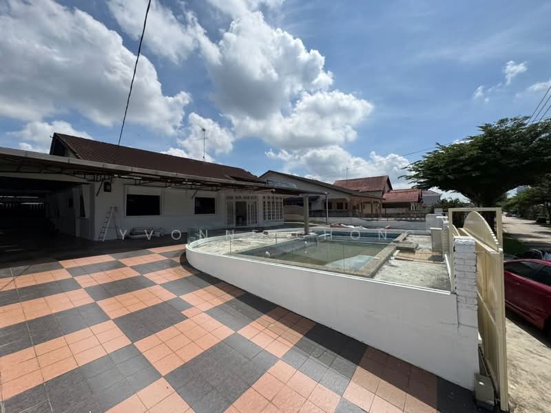 Bungalow for Rent in Taman Kebun Teh (Johor Bahru) - Yvonne Chong - PropertyGuru.com.my