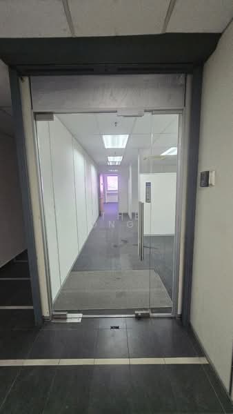 Office for Rent in Petaling Jaya (Selangor) - Esther Ong - Corridor - PropertyGuru.com.my