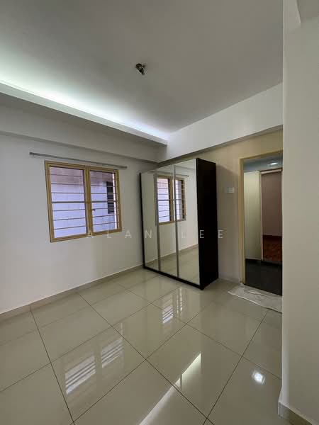 Kondominium untuk Dijual di Pertiwi Indah - Alan Lee - Bedroom - PropertyGuru.com.my