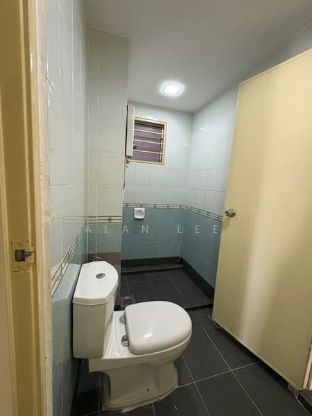 Kondominium untuk Dijual di Pertiwi Indah - Alan Lee - Bathroom - PropertyGuru.com.my