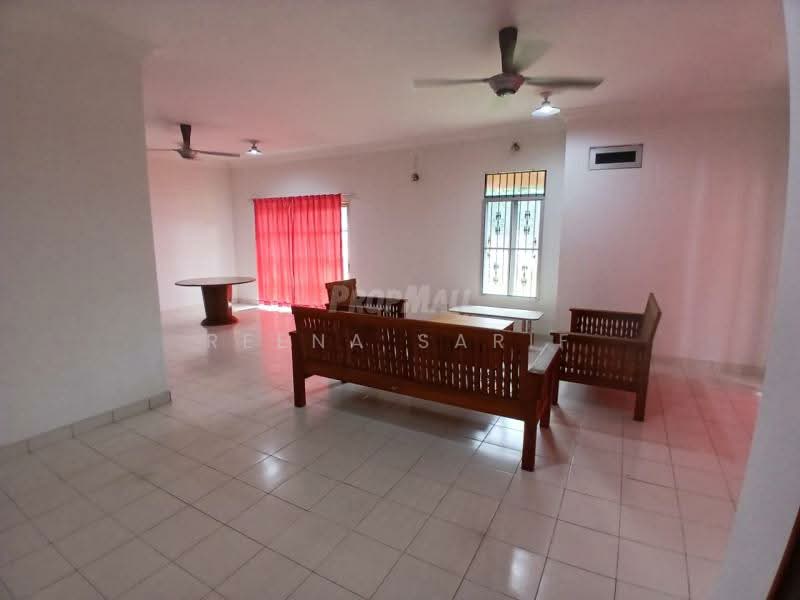 Rumah Teres 2 Tingkat untuk Dijual di Denai Alam (Shah Alam) - Reena Sarif - Living Room - PropertyGuru.com.my