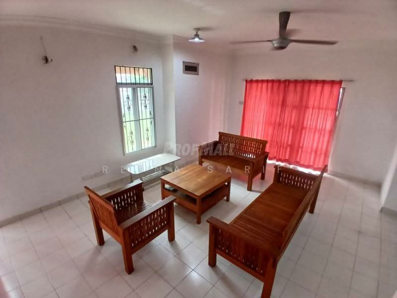 Rumah Teres 2 Tingkat untuk Dijual di Denai Alam (Shah Alam) - Reena Sarif - Living Room - PropertyGuru.com.my
