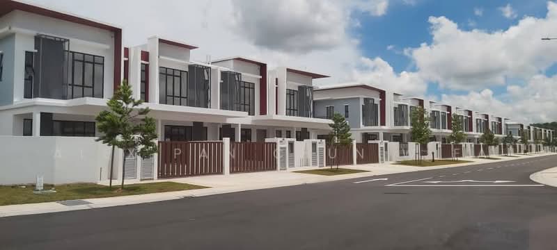 2-storey Terraced House for Sale in Hulu Langat (Selangor) - Alex Pan Chun Wiea - Exterior - PropertyGuru.com.my