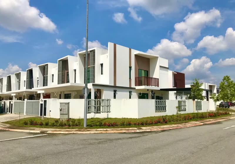 2-storey Terraced House for Sale in Hulu Langat (Selangor) - Alex Pan Chun Wiea - Exterior - PropertyGuru.com.my