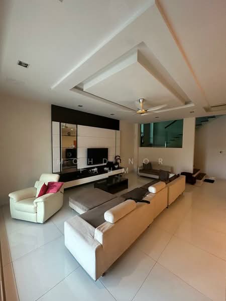 Bungalow for Sale in Taman Melawati (Ulu Kelang) - Mohd Nor Fahmi - Living Room - PropertyGuru.com.my