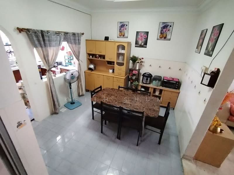 2-storey Terraced House for Sale in Taman Bukit Kempas (Tampoi) - Keith Shum - Dining Room - PropertyGuru.com.my