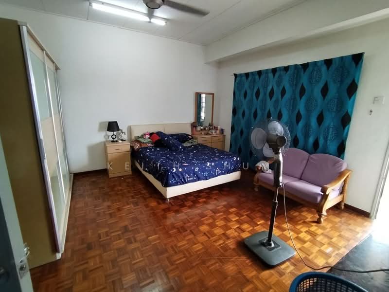 2-storey Terraced House for Sale in Taman Bukit Kempas (Tampoi) - Keith Shum - Bedroom - PropertyGuru.com.my