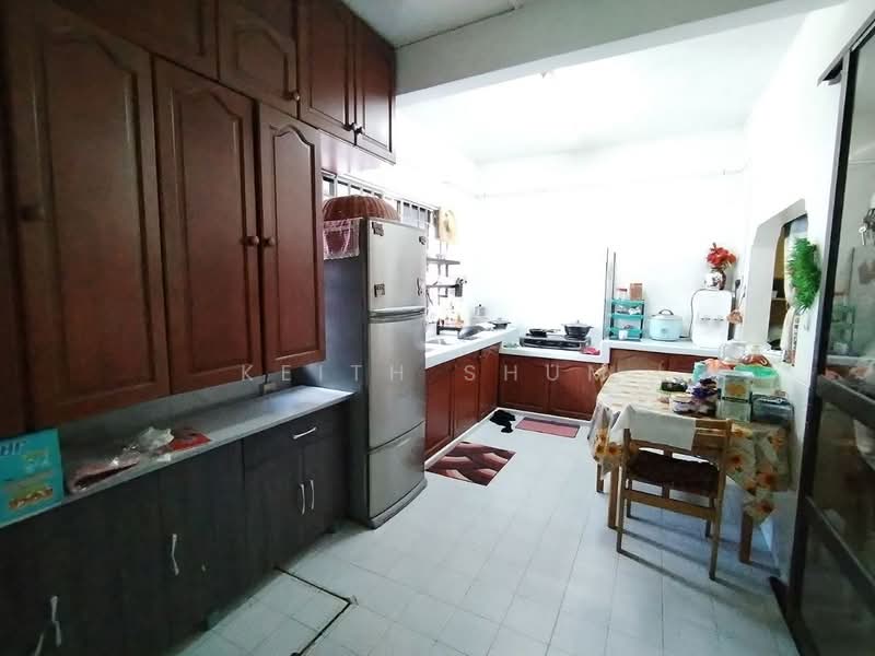 2-storey Terraced House for Sale in Taman Bukit Kempas (Tampoi) - Keith Shum - Kitchen - PropertyGuru.com.my