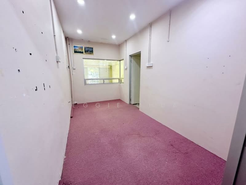 Shop for Rent in Taman Johor Jaya (Johor Bahru) - Peggie Chua - Interior - PropertyGuru.com.my