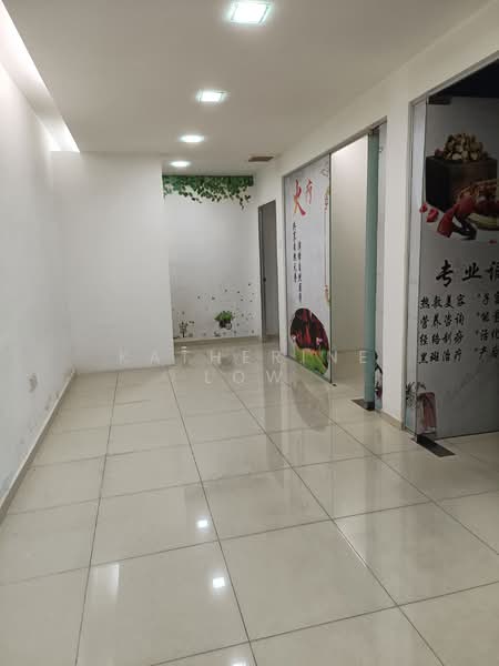 Shop for Rent in Taman Sri Skudai (Skudai) - Katherine Low - Corridor - PropertyGuru.com.my