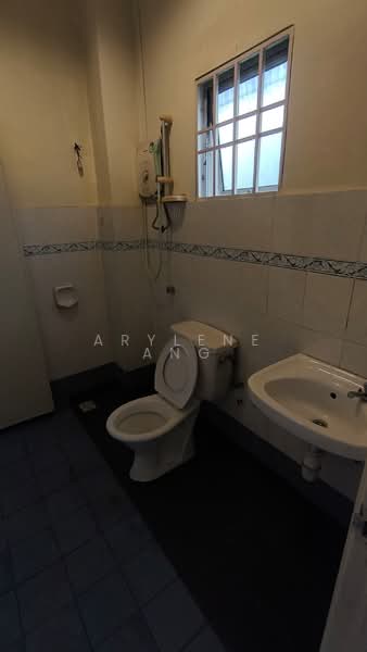 Rumah Teres untuk Disewa di Bandar Puteri Klang (Klang) - Arylene Ang - Bathroom - PropertyGuru.com.my
