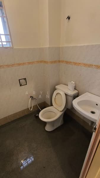 Rumah Teres untuk Disewa di Bandar Puteri Klang (Klang) - Arylene Ang - Bathroom - PropertyGuru.com.my
