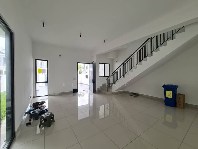 Rumah Teres 2 Tingkat untuk Dijual di Bandar Rimbayu (Telok Panglima Garang) - Elyn Soo - Living Room - PropertyGuru.com.my