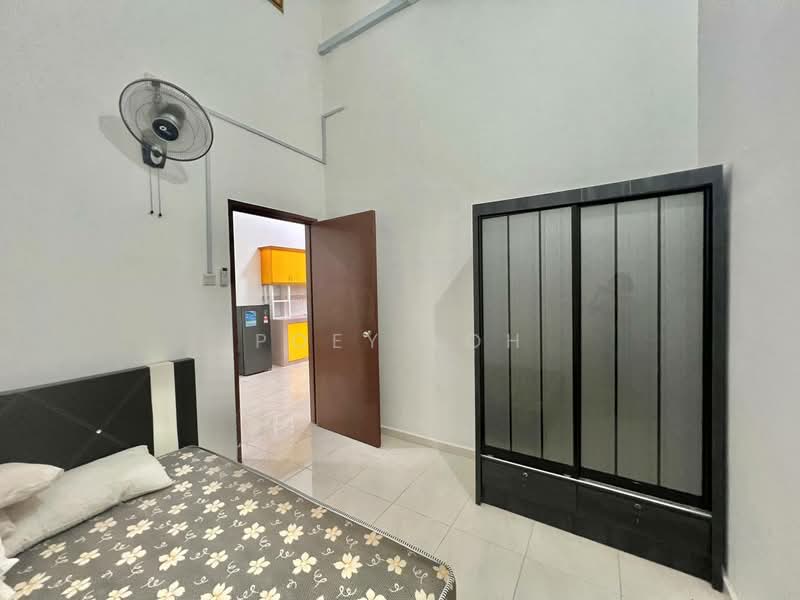 Rumah Teres 1 Tingkat untuk Disewa di Taman Setia Indah (Tebrau) - Poey Loh - Bedroom - PropertyGuru.com.my