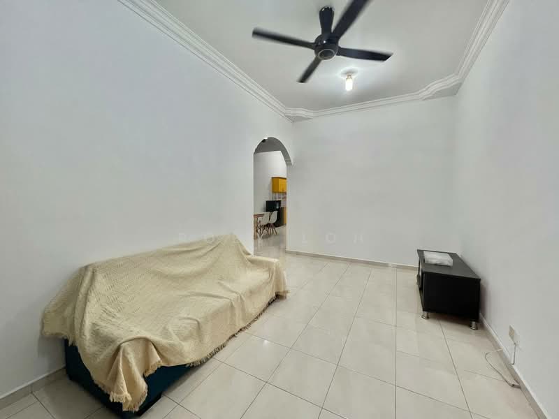 Rumah Teres 1 Tingkat untuk Disewa di Taman Setia Indah (Tebrau) - Poey Loh - Living Room - PropertyGuru.com.my