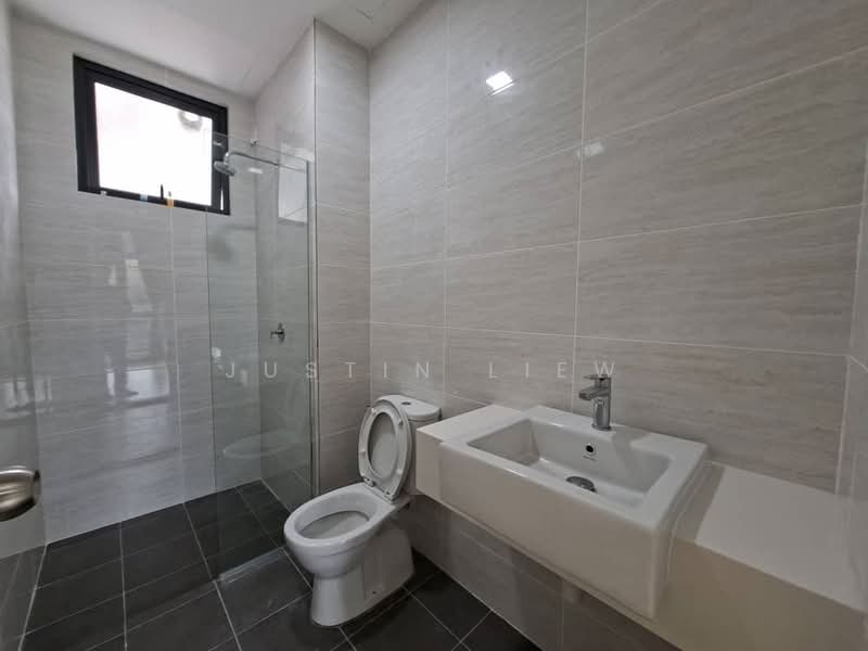 Condominium for Rent at Brezza Hill - Justin Liew - Bathroom - PropertyGuru.com.my
