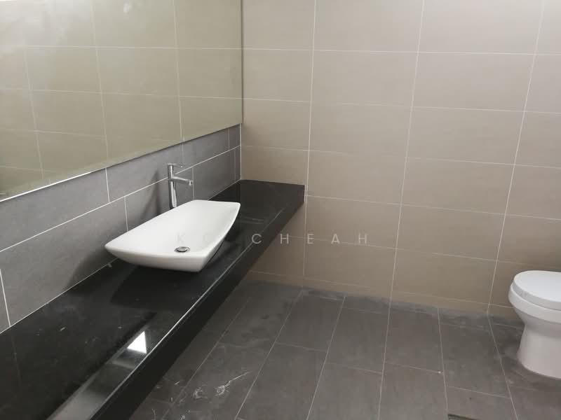 Rumah Teres 2 Tingkat untuk Dijual di Elmina (Shah Alam) - KC Cheah - Bathroom - PropertyGuru.com.my