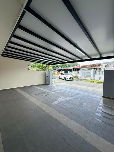 Rumah Teres 1 Tingkat untuk Dijual di Taman Bukit Kempas (Tampoi) - EDISON CHEW - PropertyGuru.com.my