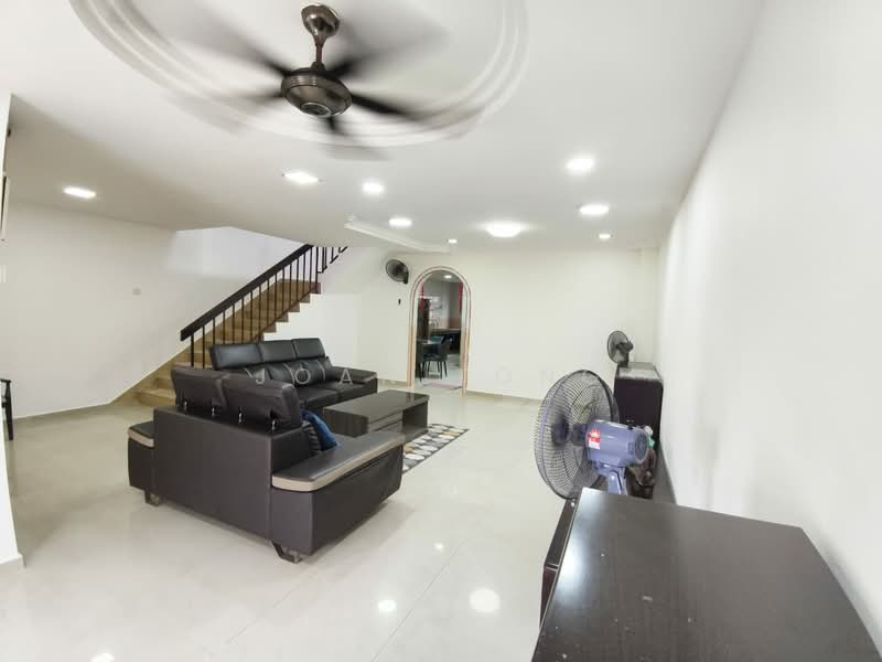 Rumah Teres 2 Tingkat untuk Disewa di Taman Desa Jaya (Johor Bahru) - Joan Tong - Living Room - PropertyGuru.com.my