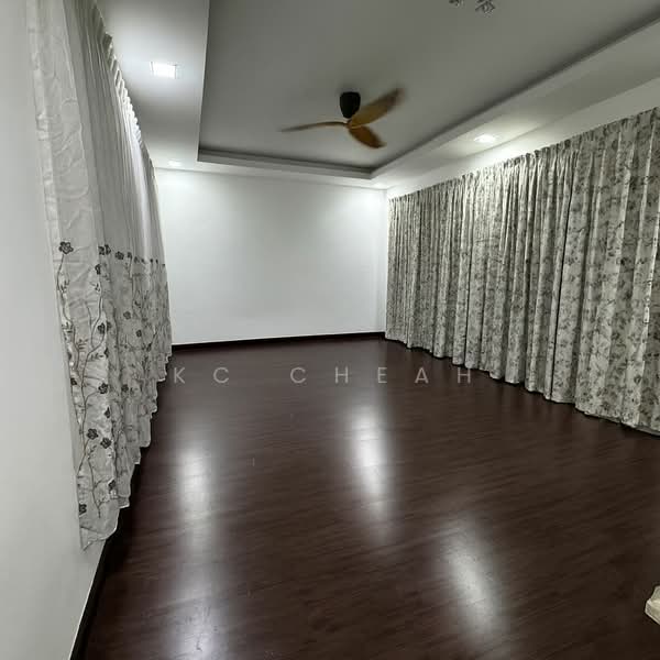 Rumah Teres 2 Tingkat untuk Dijual di U16, Elmina Gardens (Shah Alam) - KC Cheah - Living Room - PropertyGuru.com.my